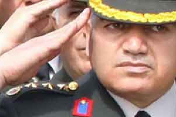 Balyozdan aklandı, alay komutanlığına atandı