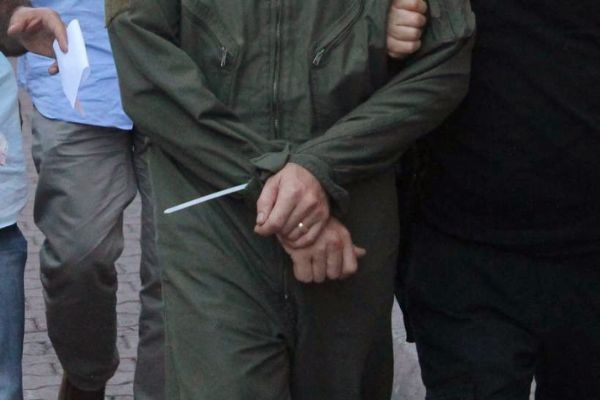 İstanbul’da 121 asker tutuklandı