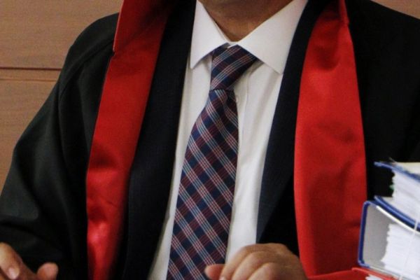 Bir general serbest bırakıldı