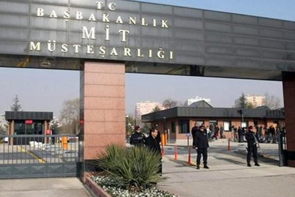 MİT'te 100 kişiye uzaklaştırma
