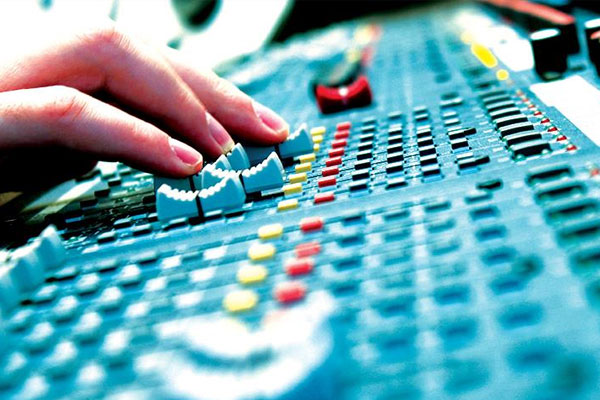 FETÖ bağlantılı tüm radyo ve TV'lerin lisansı iptal