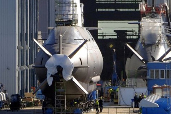 İngiltere denizaltılarını yenileyecek