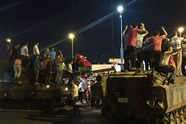 Darbe girişimi neden önlenemedi?