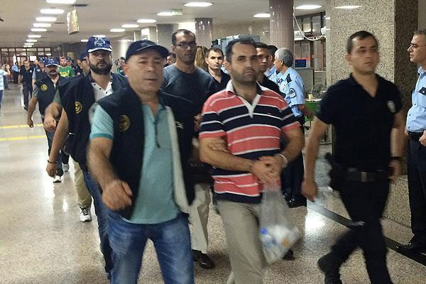 FETÖ soruşturmasında 15 tutuklama