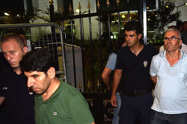 Mersin'de soruşturma: 25 tutuklama