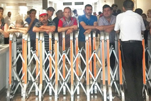 Darbe girişiminde ifadeleri alınan erlerin aileleri konuştu