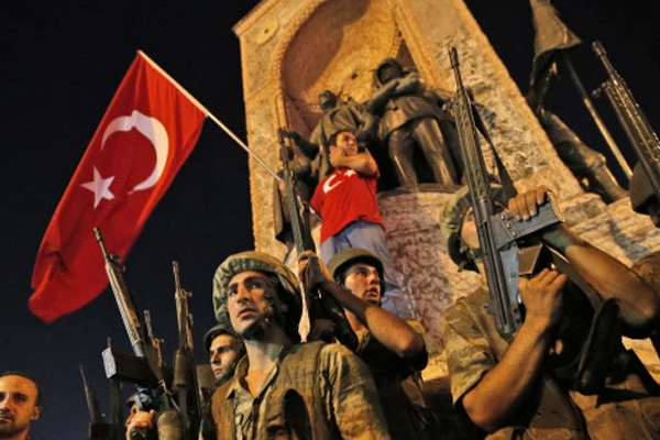 Darbeciler neden WhatsApp'ı tercih etti ?