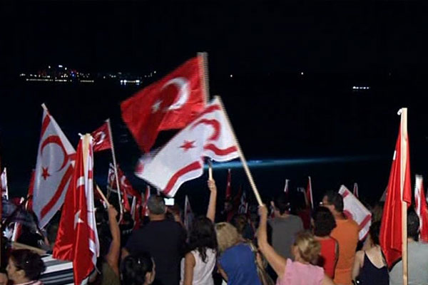 KKTC’de şafak nöbeti