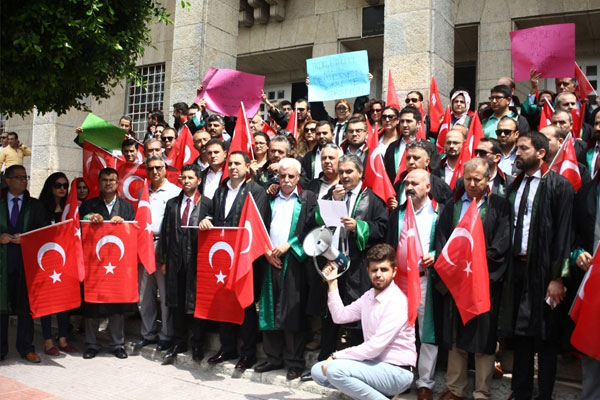 Adana'da hukukçulardan ’paralel’ temizliğe destek