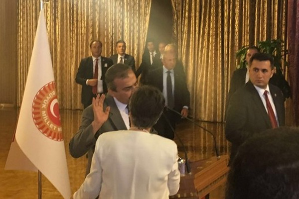 Meclis’te ‘Sayın Öcalan’ gerginliği