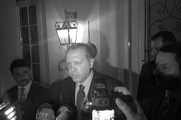 'O gece Erdoğan sakindi, ailesiyle helalleşti'