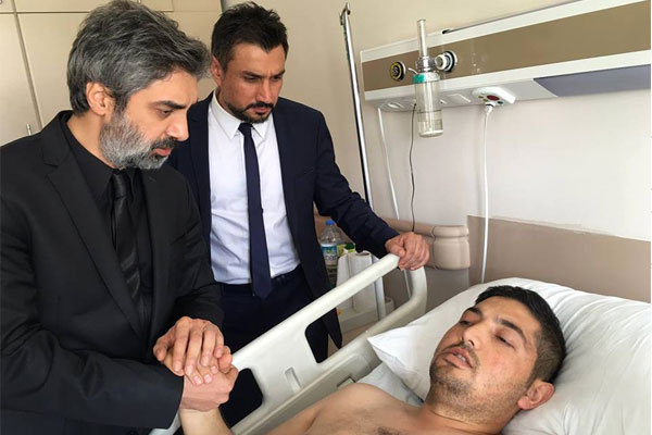 Kurtlar Vadisi ekibinden yaralılara ziyaret