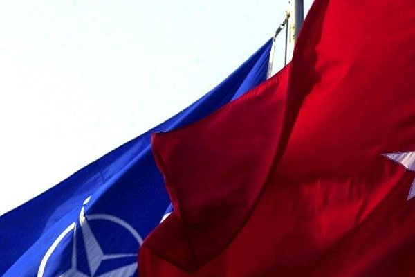 Rus vekil: Türkiye, NATO'dan ayrılmalı