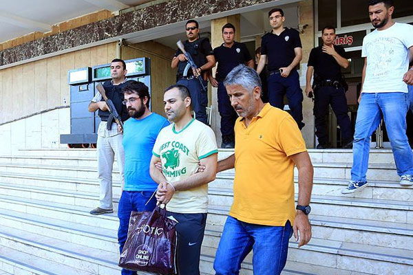 Malatya'da gözaltına alınan 2 pilot tutuklandı