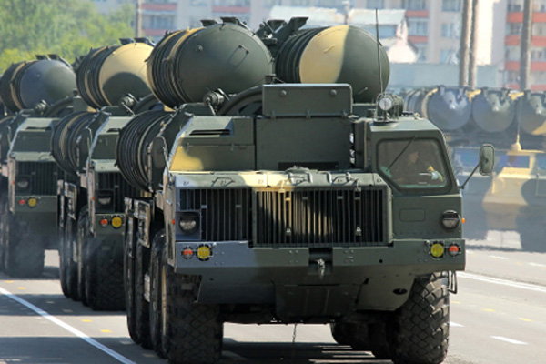 Rusya İran'a füzeleri teslim etti