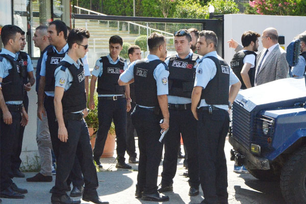 Sütlüce'de silahlı kişi paniği