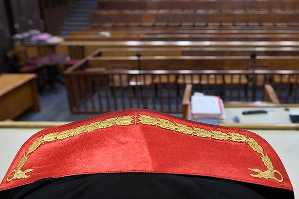 7 Askeri Yüksek İdare Mahkemesi üyesinin yetkileri kaldırıldı