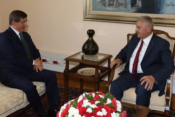 Yıldırım ve Davutoğlu bir araya geldi