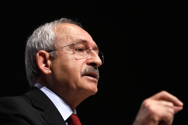 CHP darbe gecesi açılan telefona ne yanıt verdi?