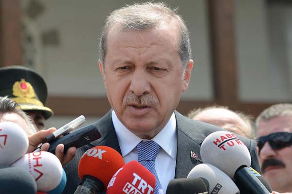 Erdoğan'dan Gülen'e: Millete hakaret eden seviyesiz tip