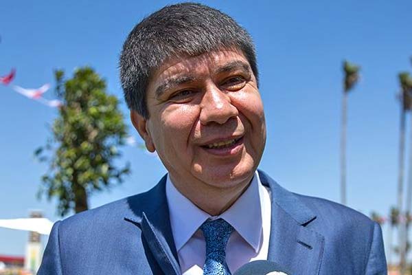 Darbeci albay 'dondurma yemeğe geldim' demiş