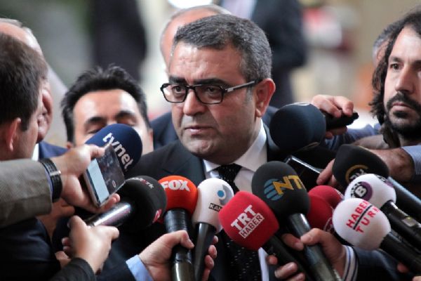 CHP'li Tanrıkulu kurumların kapatılmasına tepki gösterdi