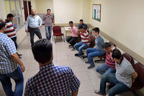 Darbecilerin eşleri de soruşturmaya dahil edildi