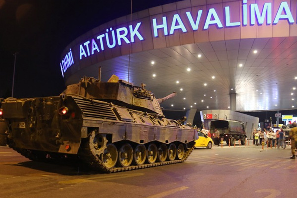 Darbe ile ilgili en çok hangi kelimelerin anlamlarına bakıldı?