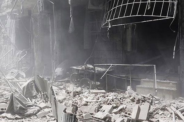 Rus uçakları Halep'te sivilleri vurdu