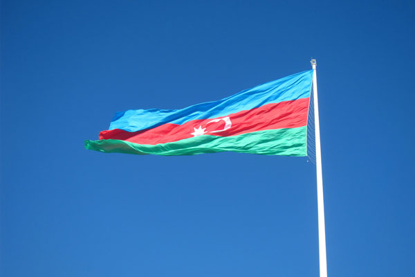 Azerbaycan referanduma gidiyor