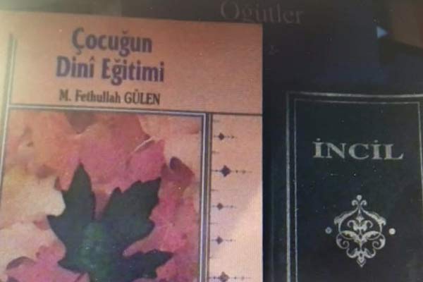 FETÖ sorumlusunun evinden İncil çıktı