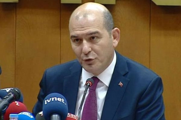 Soylu: Gülen'i tıpış tıpış teslim edecekler