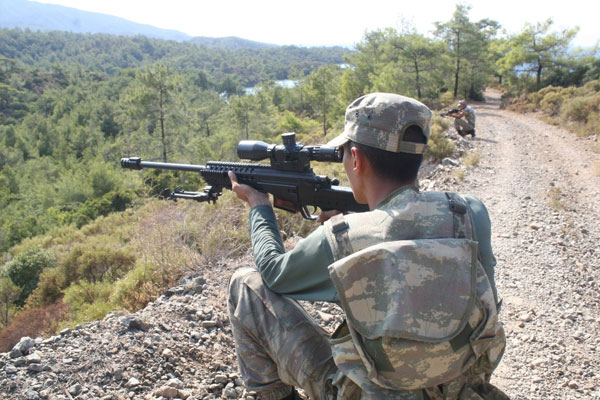 Darbecileri yakalamak için abluka sürüyor