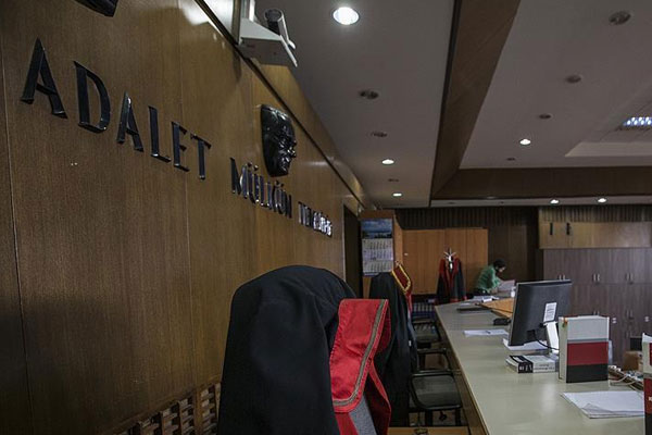 Ağustos'ta 5 bin hakim ve savcı göreve başlatılacak