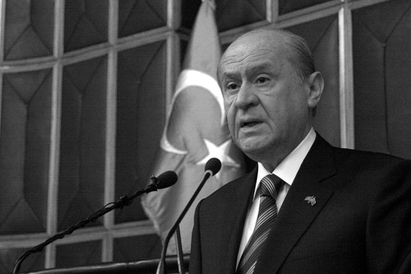 Bahçeli'den hükümete: Hainlere karşı aynı gemideyiz!