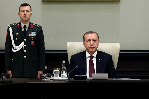 Cumhurbaşkanlığı'nda başyaverlik kaldırılıyor