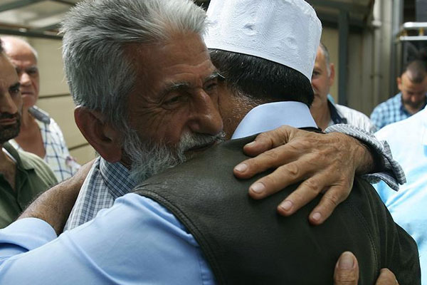 Şehit polisin babasından darbecilere suç duyurusu
