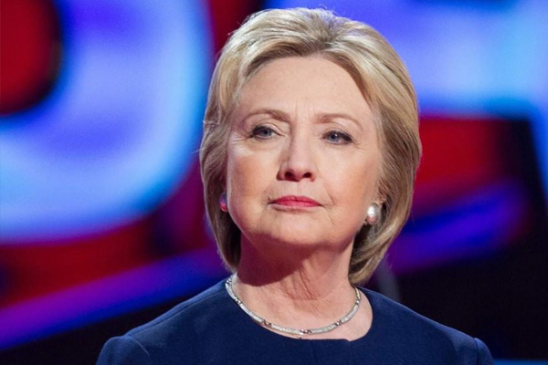 Clinton, ABD tarihine geçti