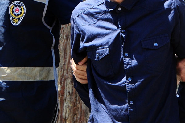 FETÖ’nün 'Dicle Üniversitesi imamı' gözaltında