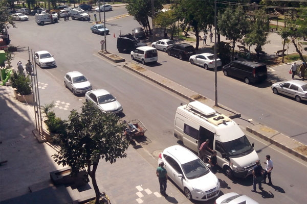 Diyarbakır’da bombalı araç alarmı