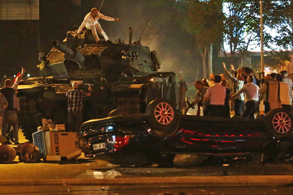 'Terfi sırasında olan 68 general ve amiralin adı darbe girişimine karıştı'