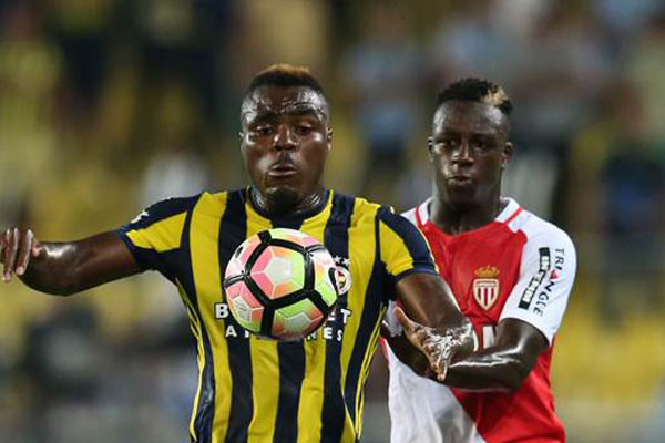 Fenerbahçe, Emenike ile güldü