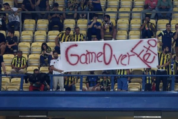 Fener'in maçında FETÖ mesajı