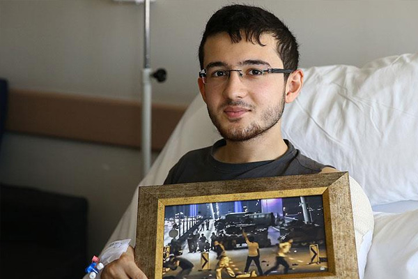 Köprüde tankın önünde duran genç: O an yapmam gerektiğini hissettim ve yaptım