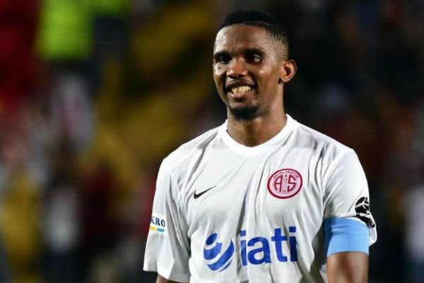 Eto'o, Beşiktaş için kamptan ayrıldı