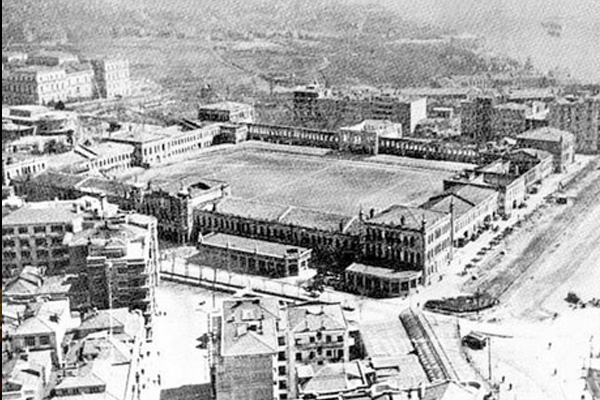 Meydanlar boşaldığı an Topçu Kışlası inşaatı başlıyor