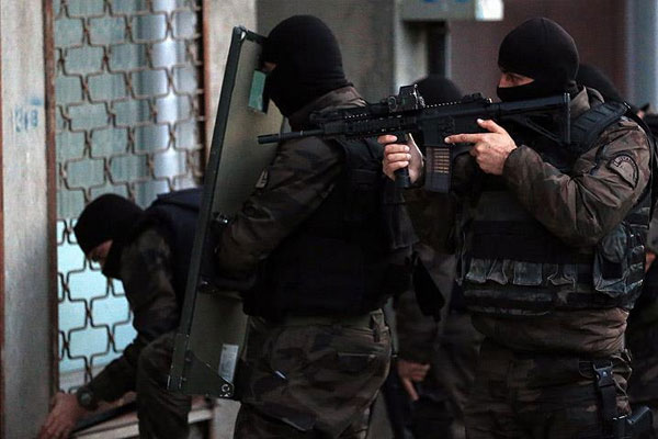 İstanbul'da IŞİD operasyonu: 29 gözaltı
