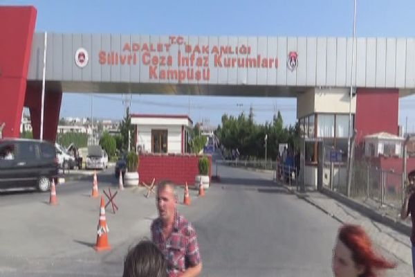 Darbeciler ilk kez yakınları ile görüştü