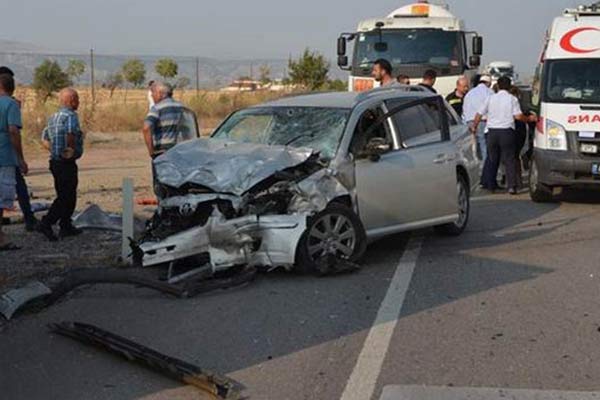Manisa'da 3 ölü, 4 yaralı