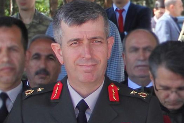 Darbeciye 'güvenlik toplantısı' diye çağrıldığı valilikte gözaltı